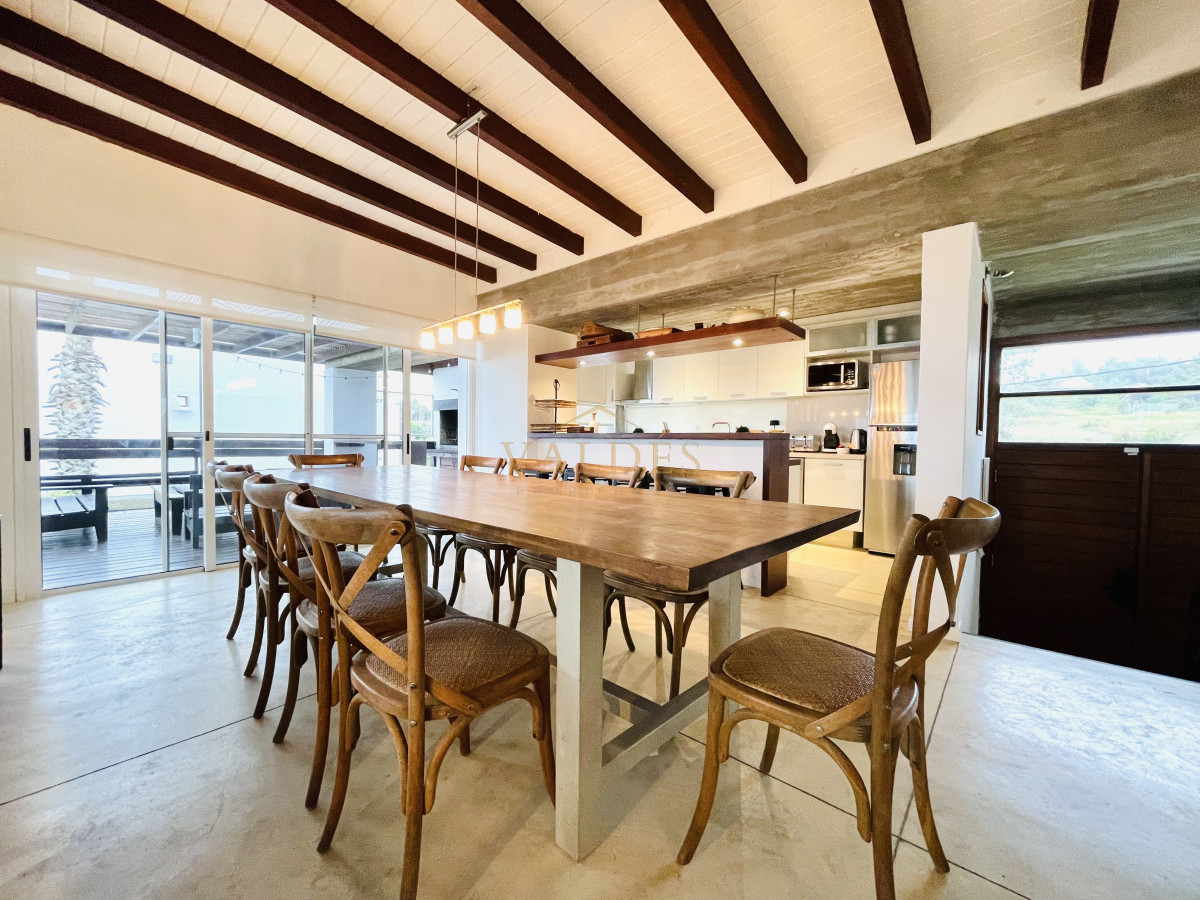 Casa ID.5017 - Excelente Casa de 5 Dormitorios en Manantiales, Punta del Este