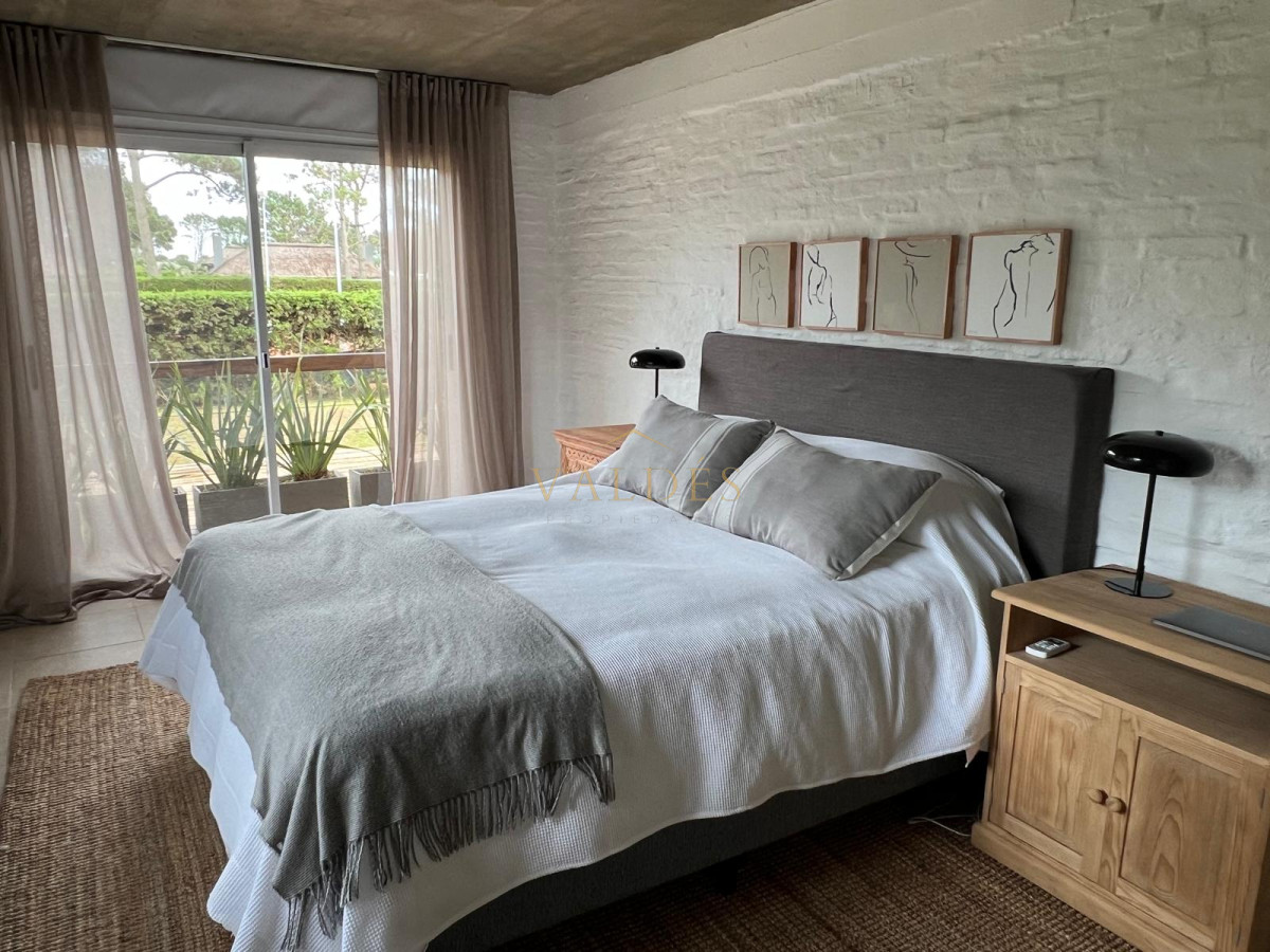 Casa ID.5198 - Excelente casa moderna de 4 Dormitorios más dependencia en barrio privado Pinar del Faro, José Ignacio 