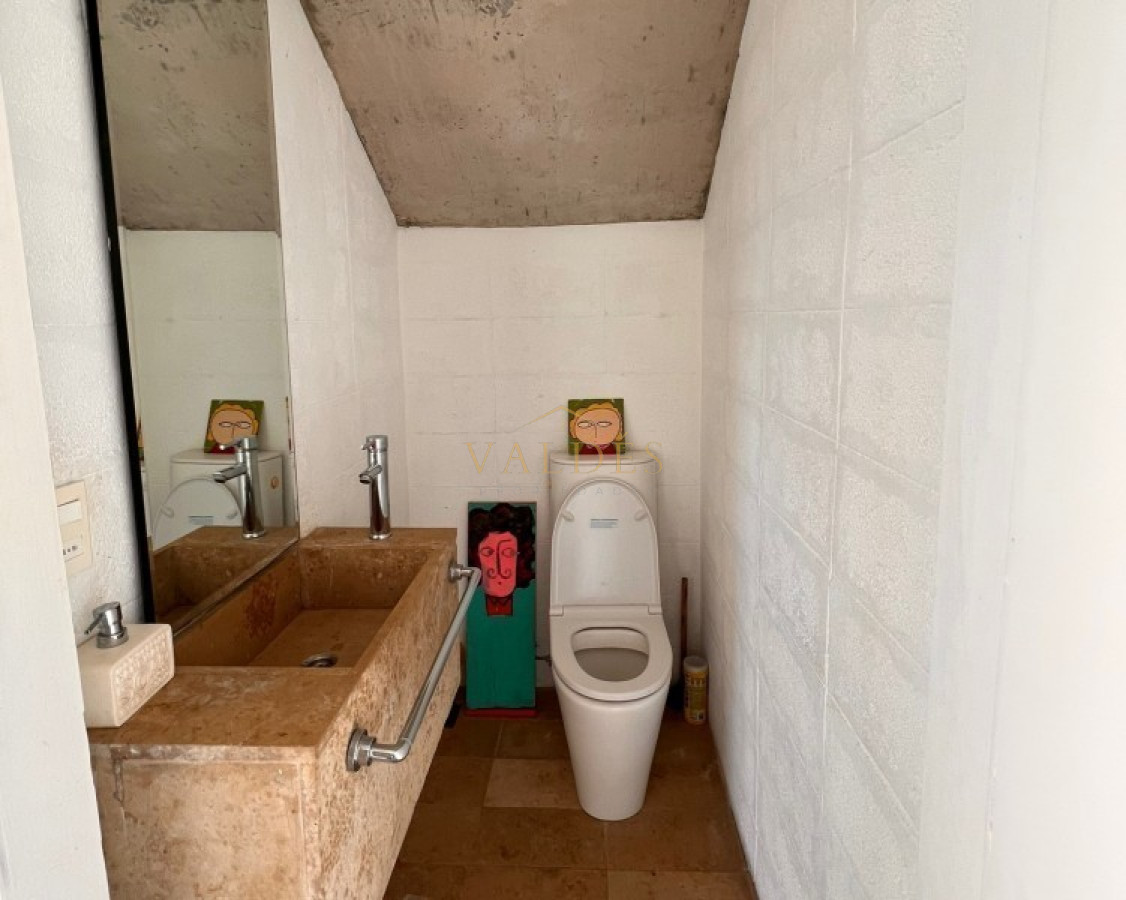 Casa ID.2653 - Venta y alquiler temporario de maravillosa casa a pasos del Mar con cinco dormitorios en suite, Punta Piedras, Manantiales