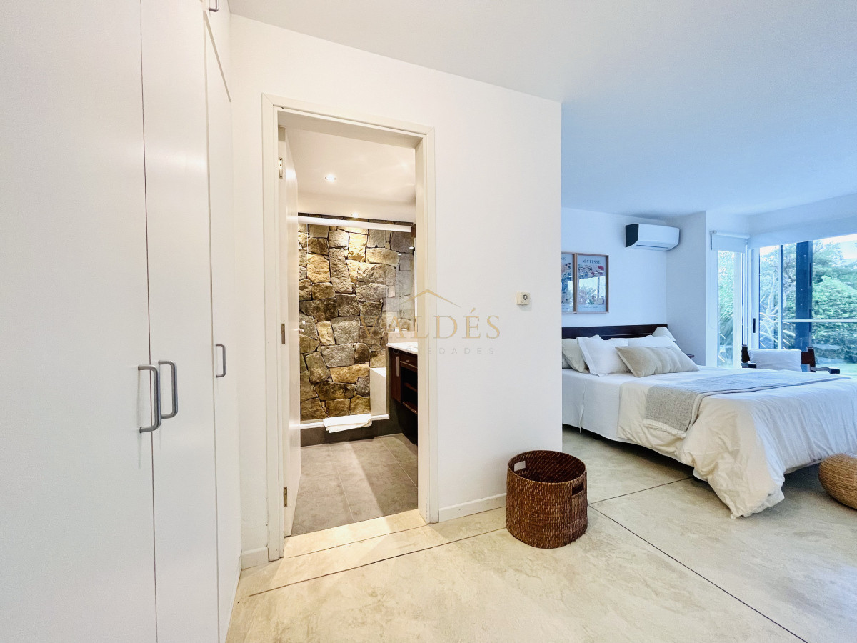 Casa ID.5017 - Excelente Casa de 5 Dormitorios en Manantiales, Punta del Este