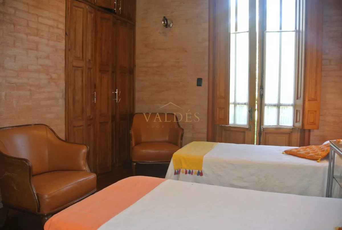 Casa ID.4999 - Excelente Casa de 5 Dormitorios, Piscina y Barbacoa en Barrio Privado, Punta del Este