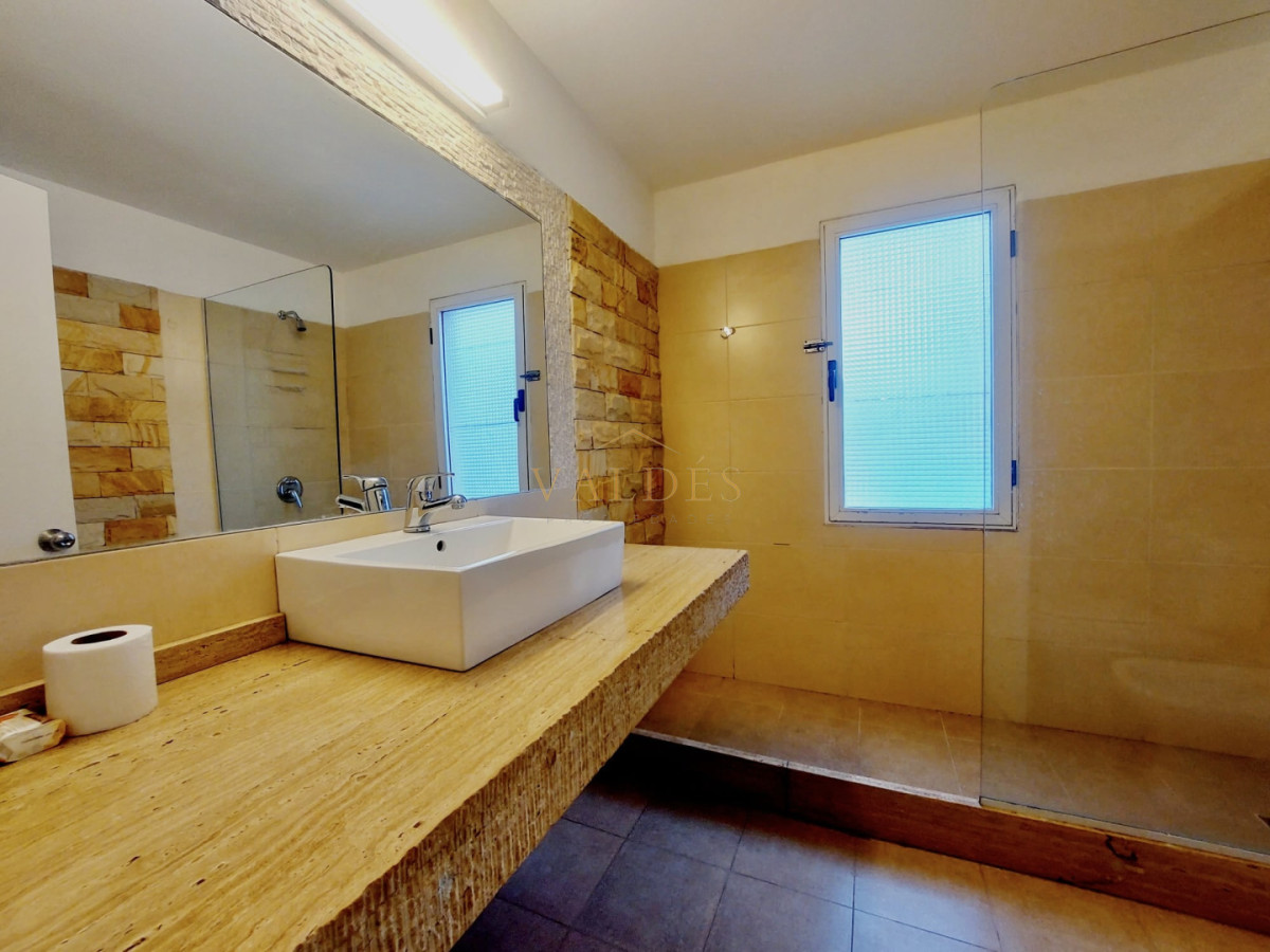 Casa ID.4381 - Excelente Casa de 6 Dormitorios y Piscina en Montoya, La Barra
