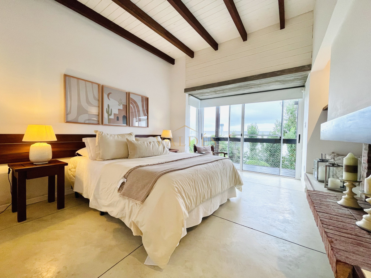 Casa ID.5017 - Excelente Casa de 5 Dormitorios en Manantiales, Punta del Este