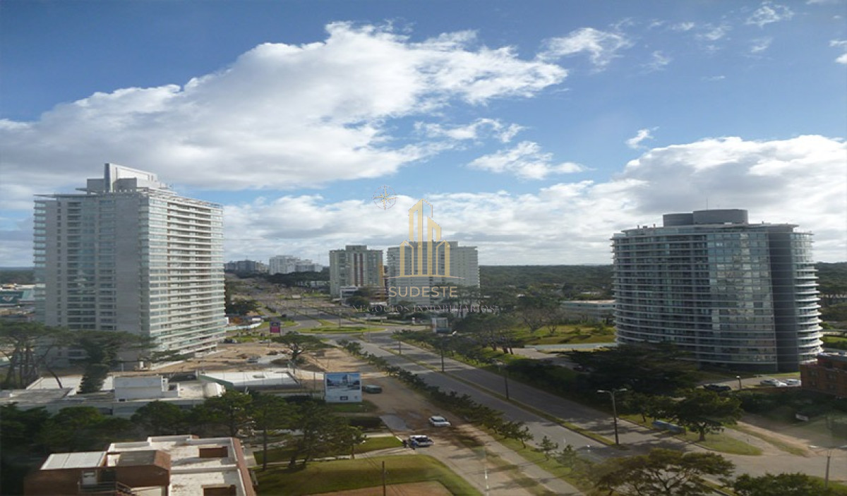 Apartamento ID.95 - Apartamento de 3 Dormitorios en Venta, Ocean Drive Punta del Este