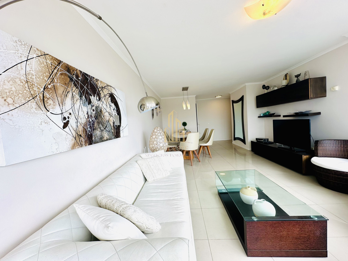 Apartamento ID.95 - Apartamento de 3 Dormitorios en Venta, Ocean Drive Punta del Este