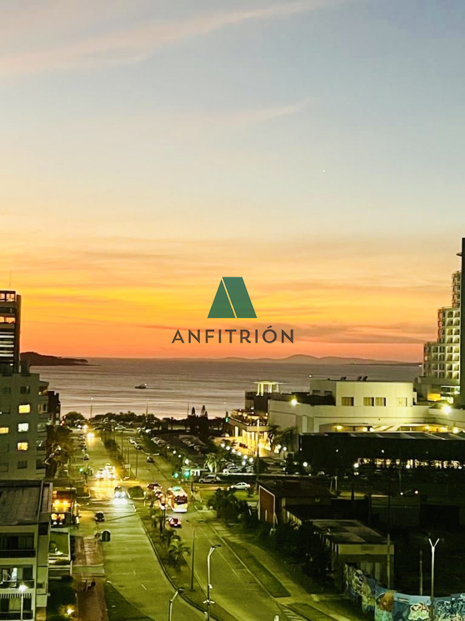 Apartamento ID.180 - Apartamento de 1 Dormitorio en Torre con Servicios, Cerca del Mar - Alquiler Anual, Punta del Este