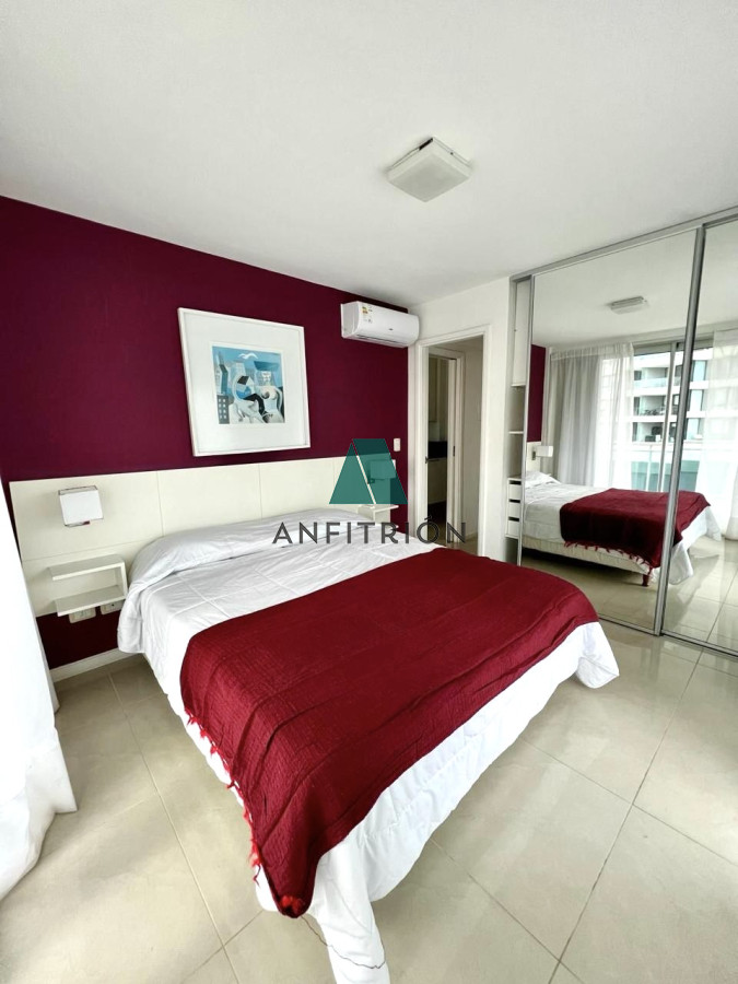 Apartamento ID.180 - Apartamento de 1 Dormitorio en Torre con Servicios, Cerca del Mar - Alquiler Anual, Punta del Este