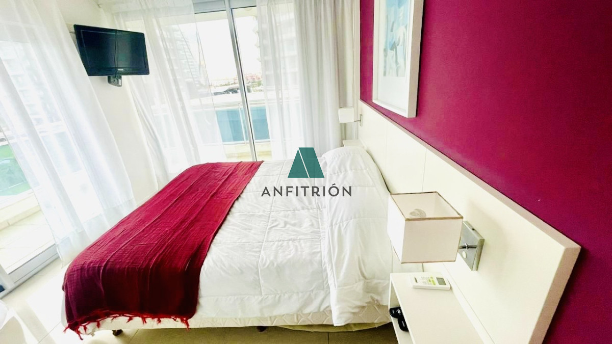 Apartamento ID.180 - Apartamento de 1 Dormitorio en Torre con Servicios, Cerca del Mar - Alquiler Anual, Punta del Este