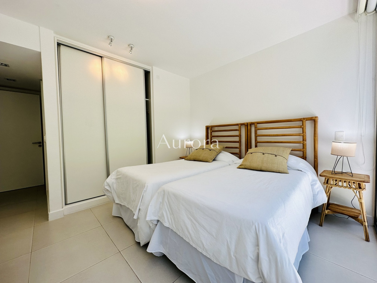 Apartamento ID.31 - Venta y Alquiler temporario de apartamento moderno de dos dormitorios con parrillero en Punta Ballena