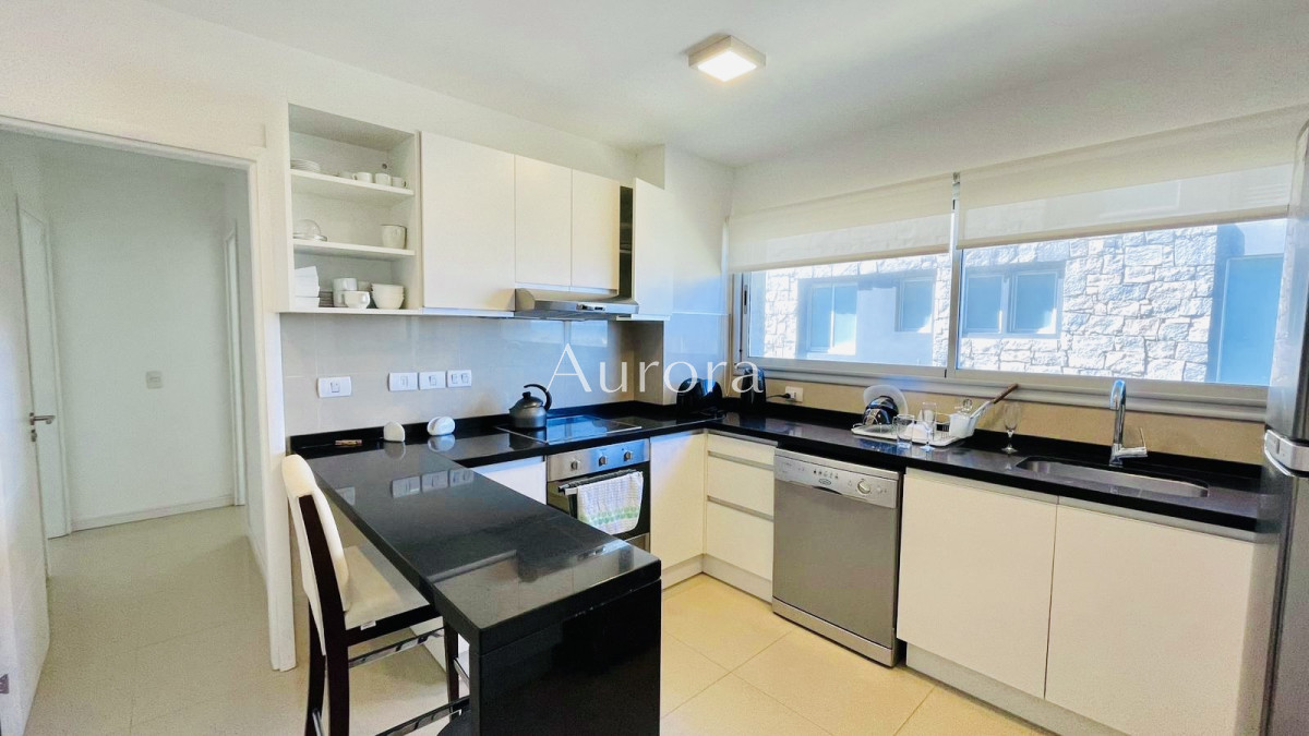 Apartamento ID.30 - Apartamento de 3 Dormitorios en Primera Línea del Mar, Playa Brava Punta del Este
