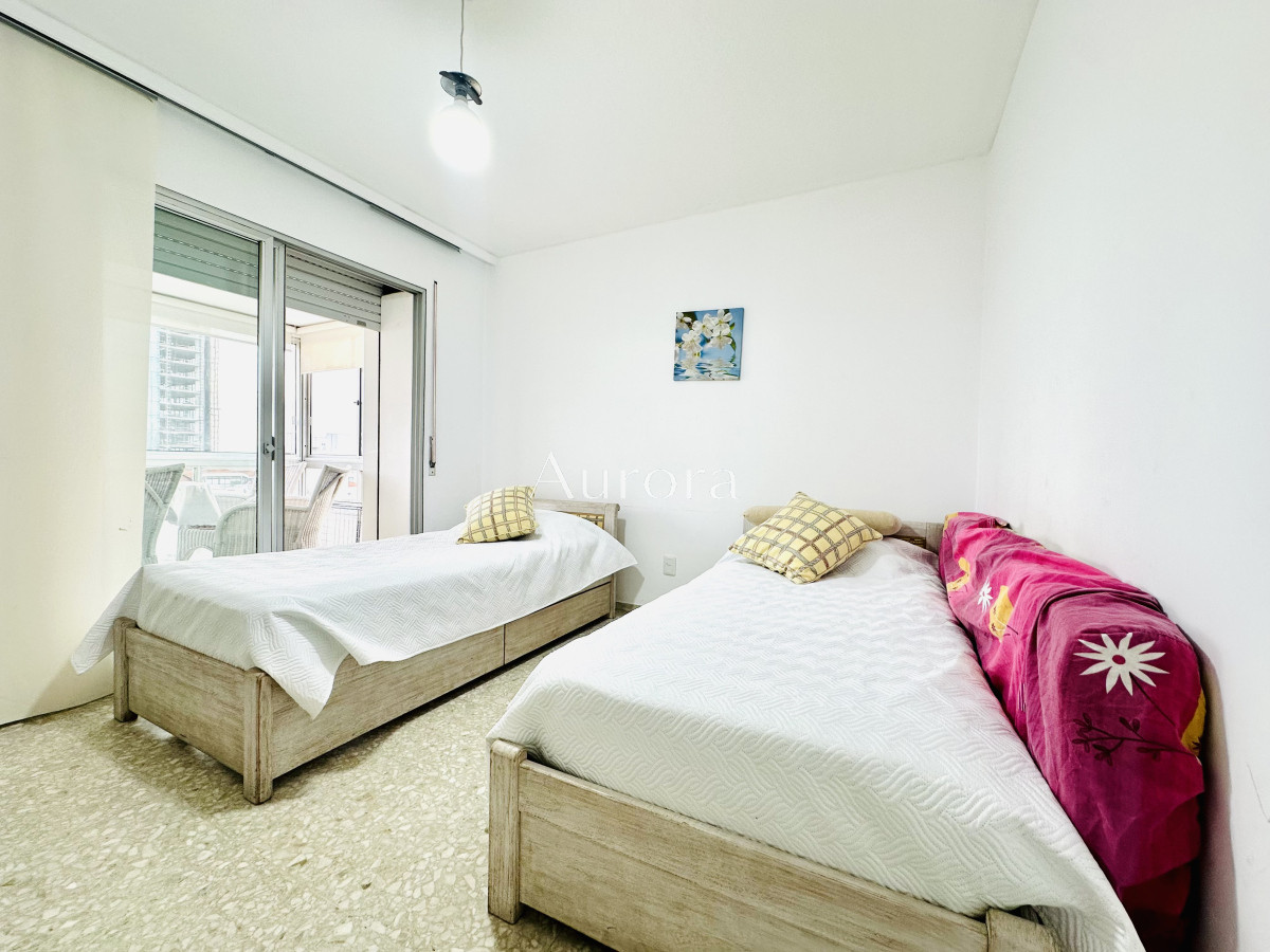 Apartamento ID.40 - Venta de apartamento en Península de Punta del este con 3 dormitorios y 2 baños reciclado 