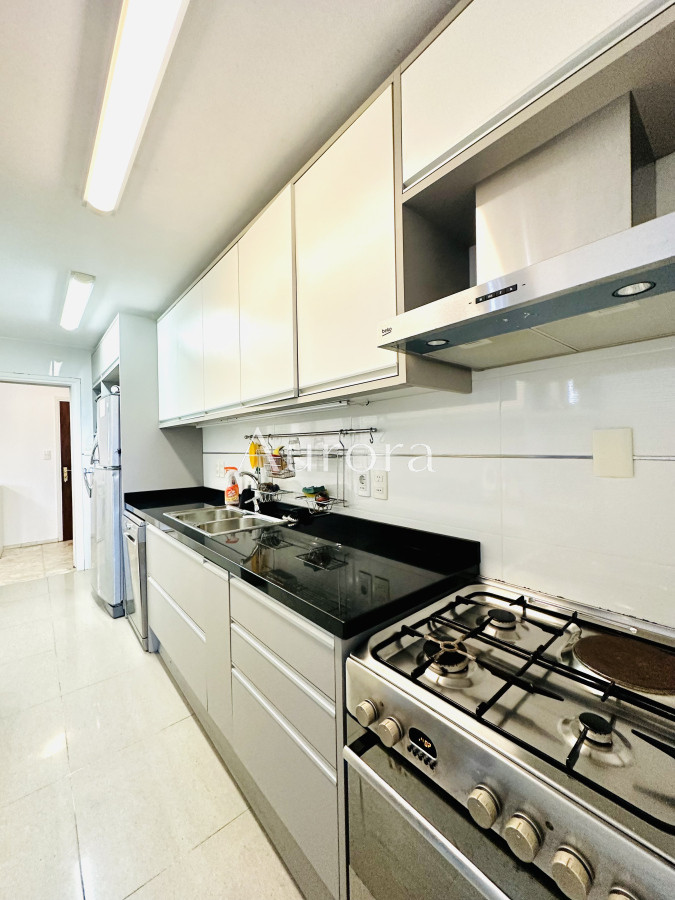 Apartamento ID.40 - Venta de apartamento en Península de Punta del este con 3 dormitorios y 2 baños reciclado 