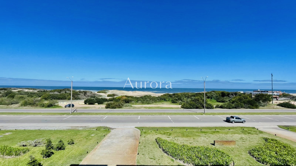Apartamento ID.30 - Apartamento de 3 Dormitorios en Primera Línea del Mar, Playa Brava Punta del Este