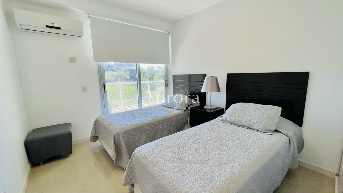 Apartamento ID.30 - Apartamento de 3 Dormitorios en Primera Línea del Mar, Playa Brava Punta del Este
