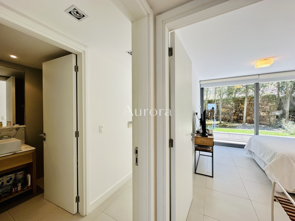 Apartamento ID.31 - Venta y Alquiler temporario de apartamento moderno de dos dormitorios con parrillero en Punta Ballena