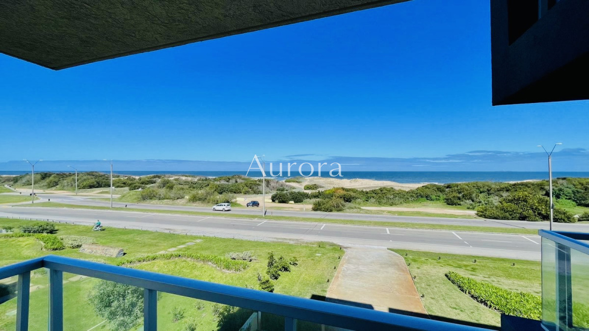 Apartamento ID.30 - Apartamento de 3 Dormitorios en Primera Línea del Mar, Playa Brava Punta del Este