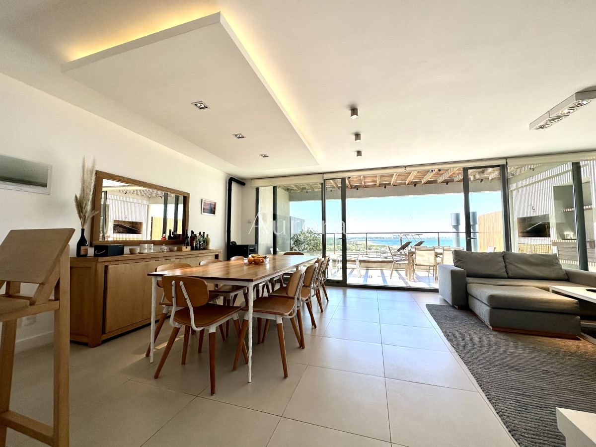 Apartamento ID.31 - Venta y Alquiler temporario de apartamento moderno de dos dormitorios con parrillero en Punta Ballena