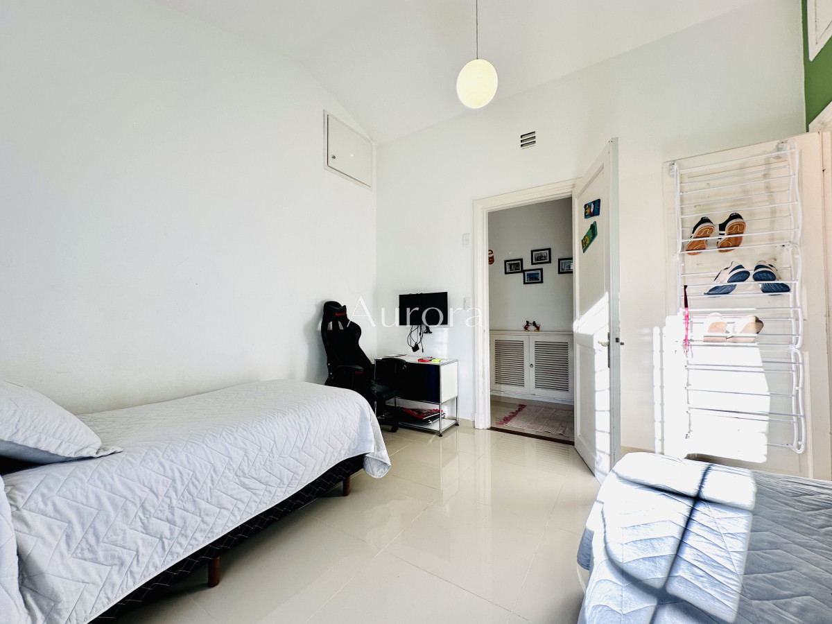 Casa ID.356 - Espectacular Casa Moderna de 5 Dormitorios con Piscina Climatizada y Barbacoa en Alquiler de Temporada, Punta del Este