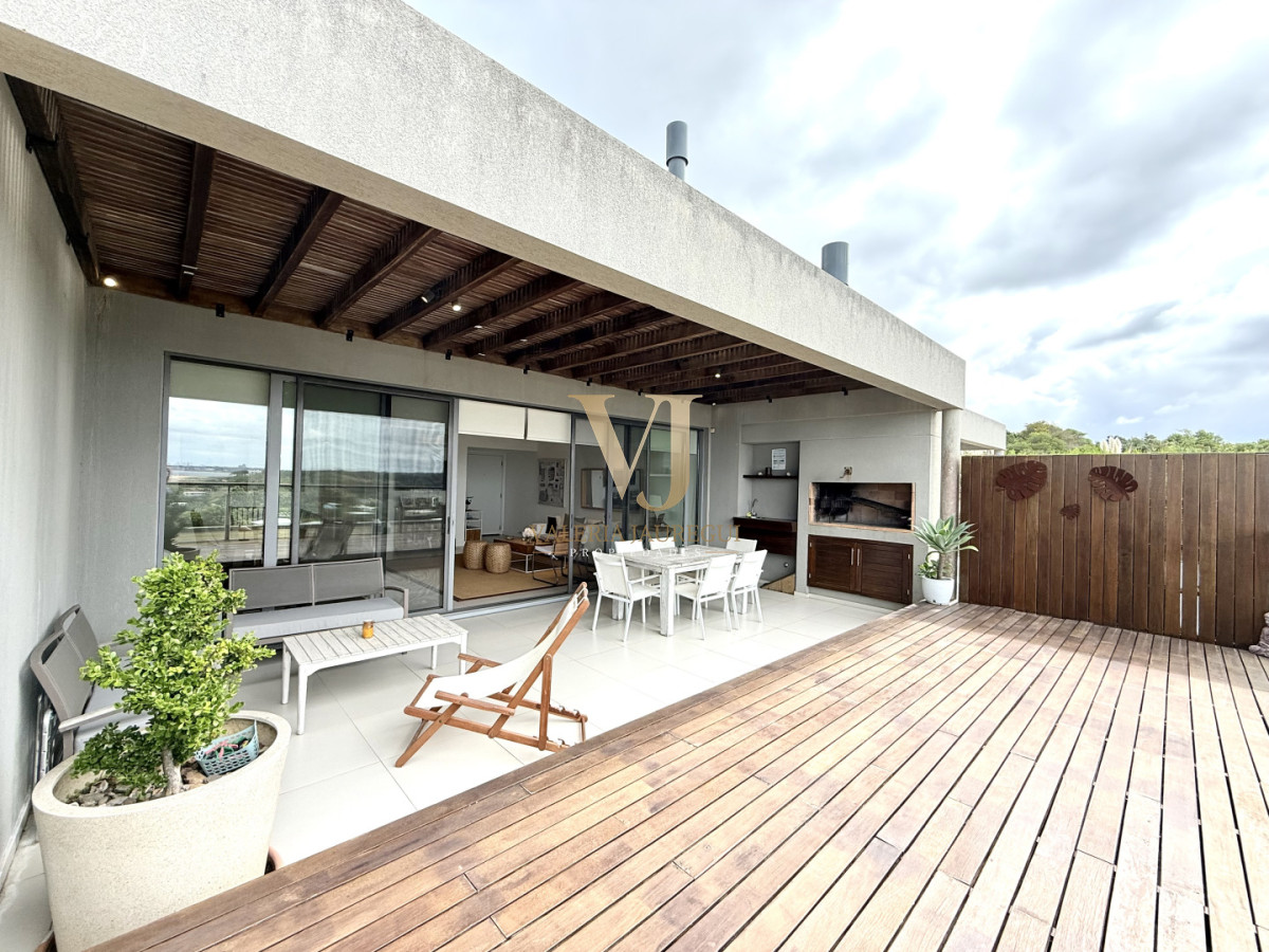Apartamento ID.896 - Venta de hermoso departamento de 2 dormitorios más parrillero en Punta Ballena 