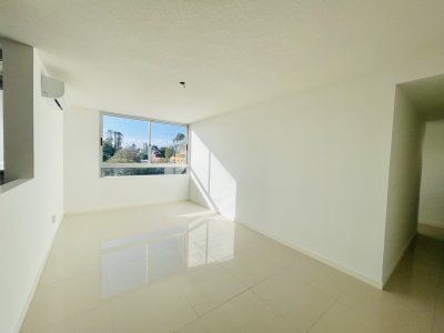 Alquiler Anual de apartamento a estrenar de 2 Dormitorios en Maldonado - Sin Muebles