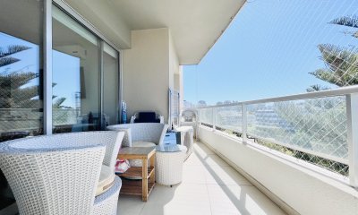 Moderno Apartamento de 1 Dormitorio en Playa Brava, Venta y Alquiler, Punta del Este