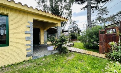 Venta de casa sólida en excelente punto comercial o para vivienda a pasos de todo