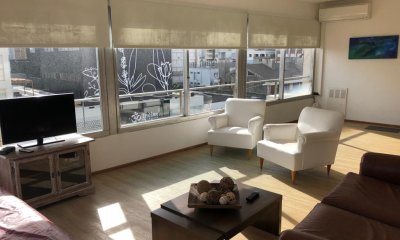 Venta y Alquiler temporario de apartamento de dos dormitorios en el corazón de la Península de Punta del Este