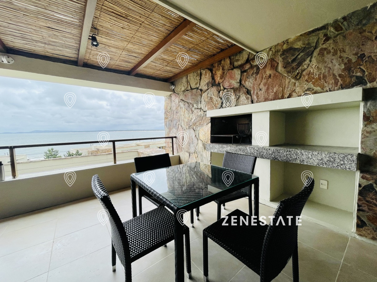 Alquiler temporario de apartamento de dos dormitorios con Parrillero de uso exclusivo en complejo privado de Punta Ballena - ZEN6092A