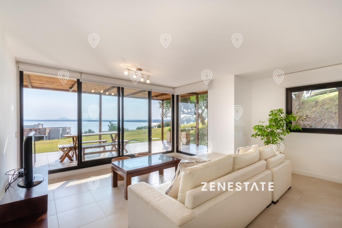 Venta y alquiler temporario de Apartamento amplio de 1 Dormitorio en Quartier Punta Ballena - ZEN5348A