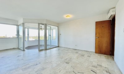 Venta de Apartamento sobre Roosevelt de 3 dormitorios, Punta del Este