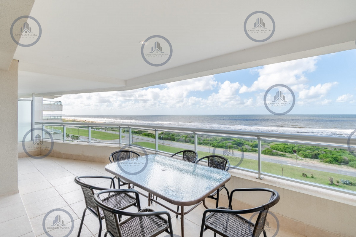 Apartamento ID.89 - Oportunidad Moderno Apartamento de 3 Dormitorio y Dependencia Frente al Mar, Playa Brava