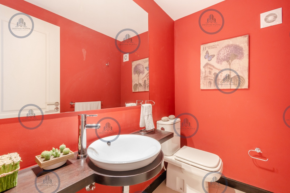 Apartamento ID.89 - Oportunidad Moderno Apartamento de 3 Dormitorio y Dependencia Frente al Mar, Playa Brava