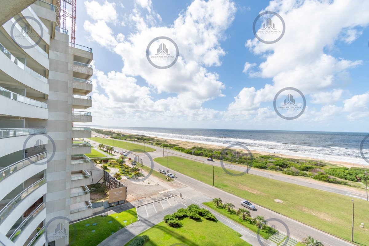 Apartamento ID.89 - Oportunidad Moderno Apartamento de 3 Dormitorio y Dependencia Frente al Mar, Playa Brava