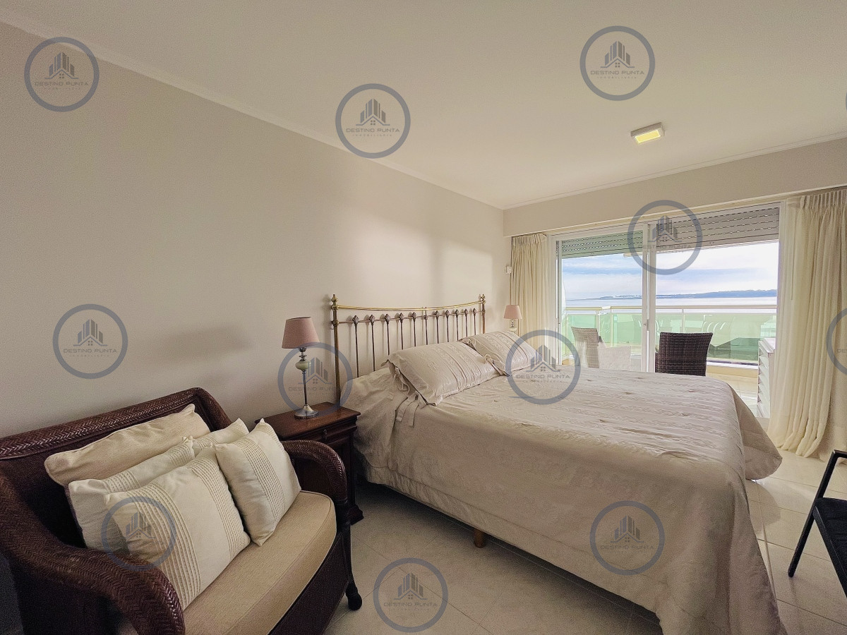 Apartamento ID.79 - Apartamento de 3 Dormitorios sobre Playa Mansa, en Venta y Alquiler, Punta del Este