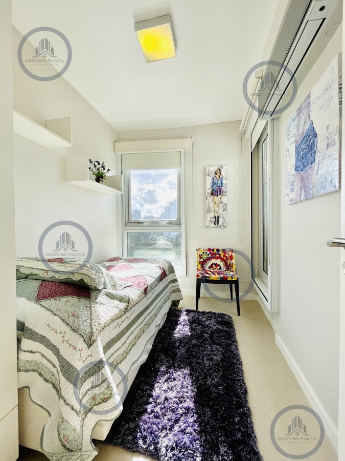 Apartamento ID.56 - Oportunidad en Venta, Moderno Apartamento de 2 Dormitorios y Dependencia sobre Primera Línea de playa Brava, Le Parc