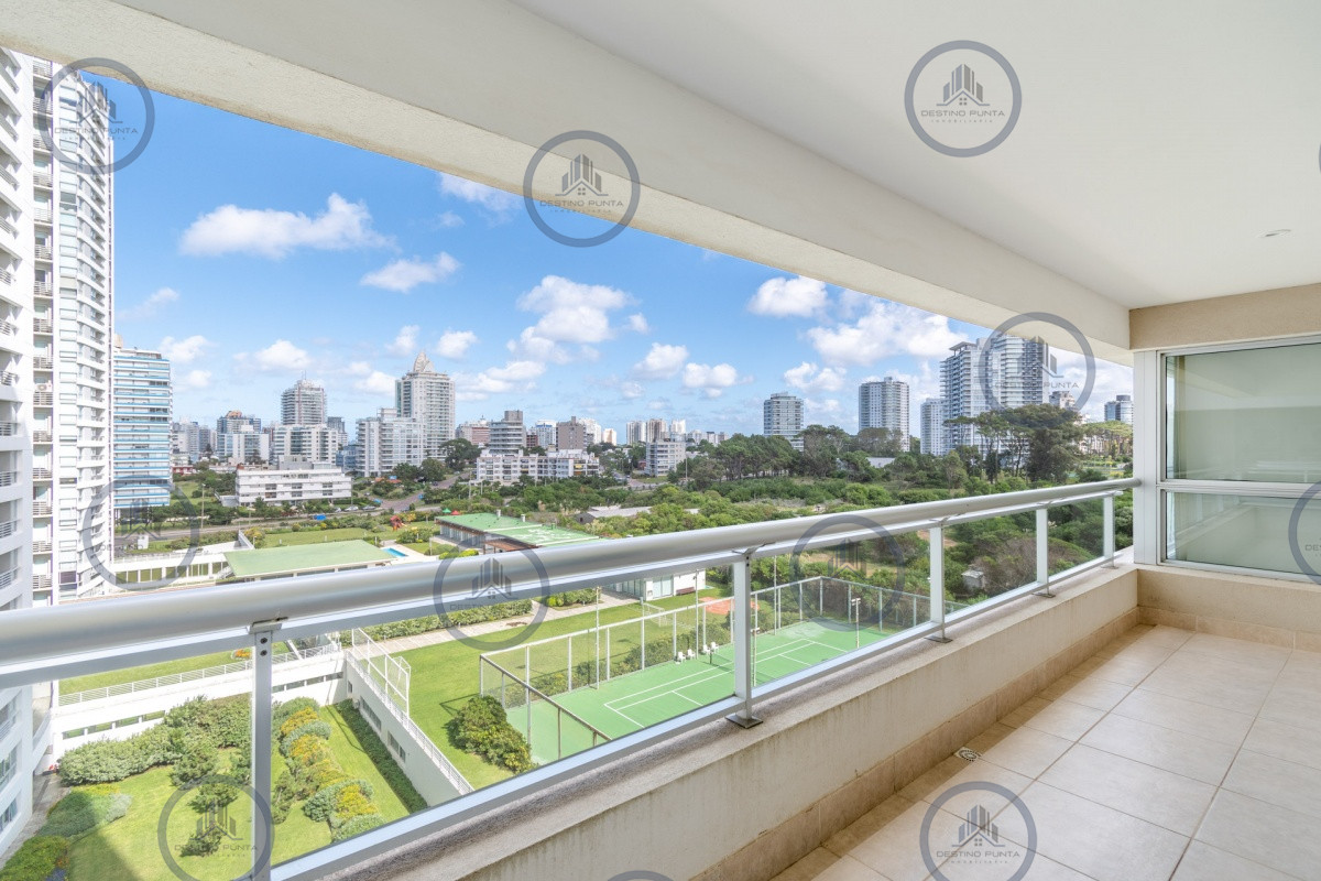 Apartamento ID.89 - Oportunidad Moderno Apartamento de 3 Dormitorio y Dependencia Frente al Mar, Playa Brava
