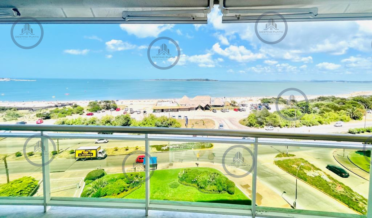 Apartamento ID.79 - Apartamento de 3 Dormitorios sobre Playa Mansa, en Venta y Alquiler, Punta del Este