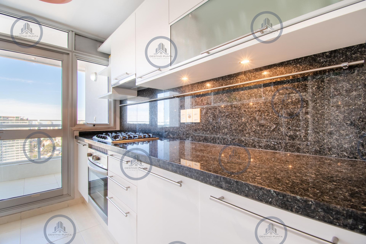 Apartamento ID.1750 - Excelente Apartamento de 2 Dormitorios en Playa Mansa - Punta del Este
