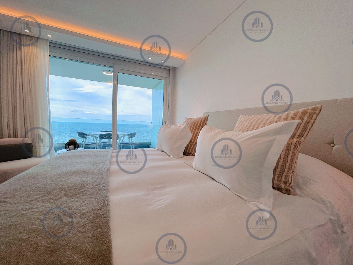 Apartamento ID.1940 - Venta Espectacular Apartamento Frente al Mar, 3 Dormitorios, Le Parc Punta del Este