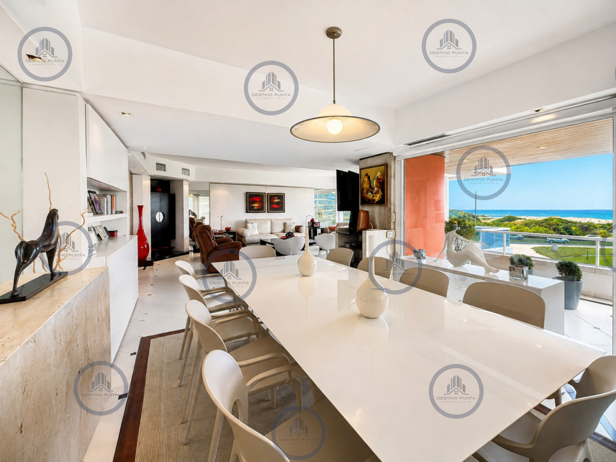 Apartamento ID.3221 - Exclusivo Apartamento Frente al Mar en Playa Brava, 4 Dormitorios 