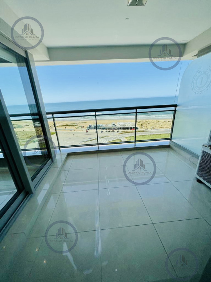 Apartamento ID.994 - Alquiler temporario de apartamento de tres dormitorios en torre de categoría sobre Playa Brava, Punta del Este
