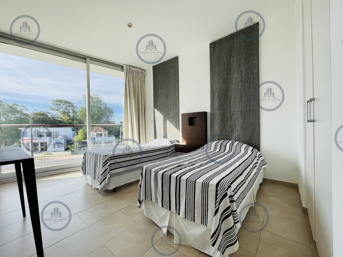Apartamento ID.1925 - Venta de Moderno Apartamento de 3 Dormitorios Frente al Mar en La Barra