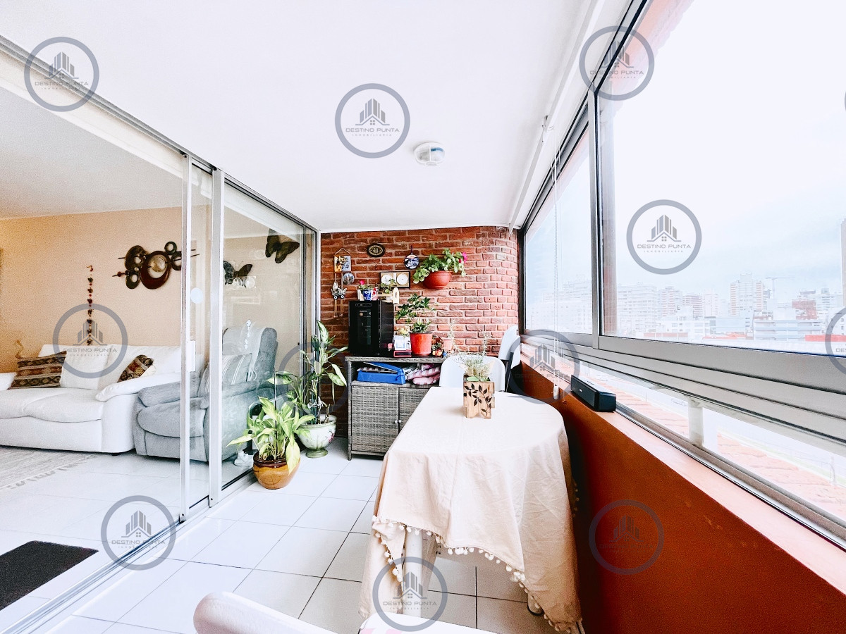 Apartamento ID.2075 - Excelente Apartamento de 2 Dormitorios Frente a Los Dedos, Playa Brava Punta del Este