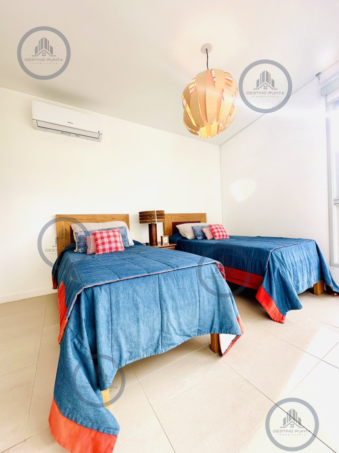 Apartamento ID.272 - Oportunidad en Venta Maravilloso departamento esquinero en Torre Le Parc, Playa Brava, Punta del Este