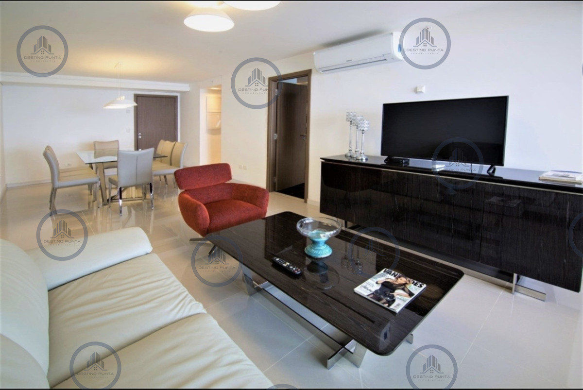 Apartamento ID.306 - Moderno Apartamento de 3 Dormitorios con Parrillero en Look Brava