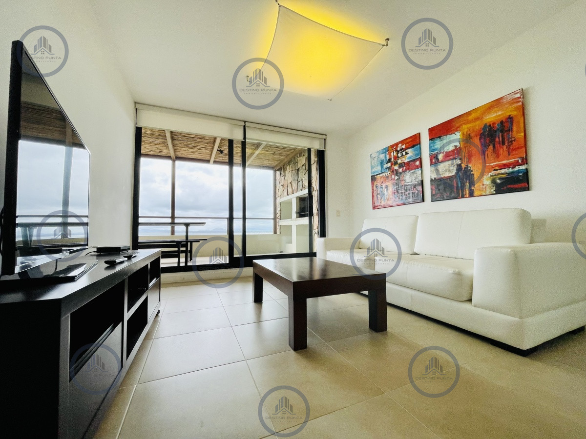 Apartamento ID.1029 - Venta de apartamento de dos dormitorios con parrillero en complejo privado de Punta Ballena