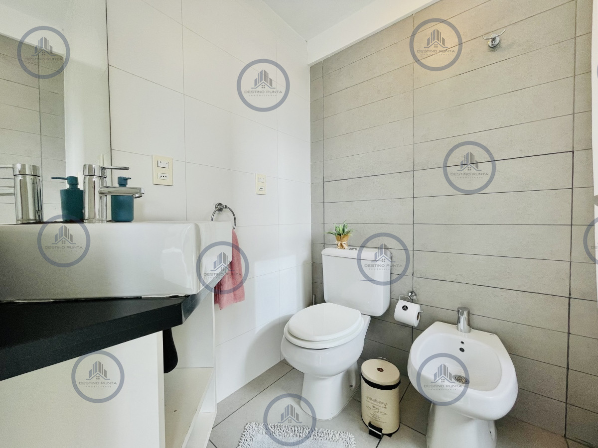 Apartamento ID.1590 - Venta de apartamento de 1 Dormitorio en el corazón de la Península, Punta del Este