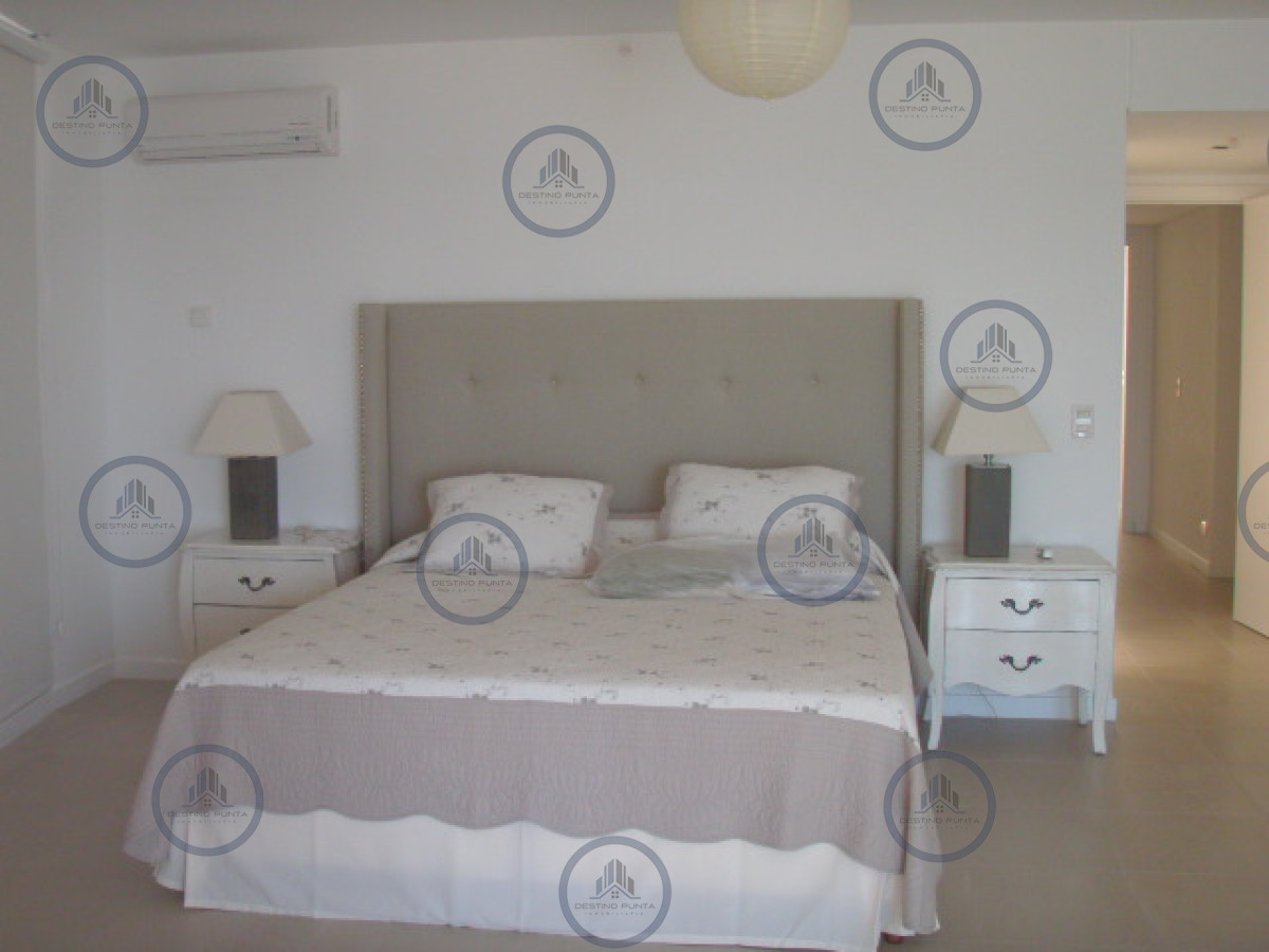 Apartamento ID.50 - Alquiler temporario de departamento esquinero en torre Le Parc, Punta del Este