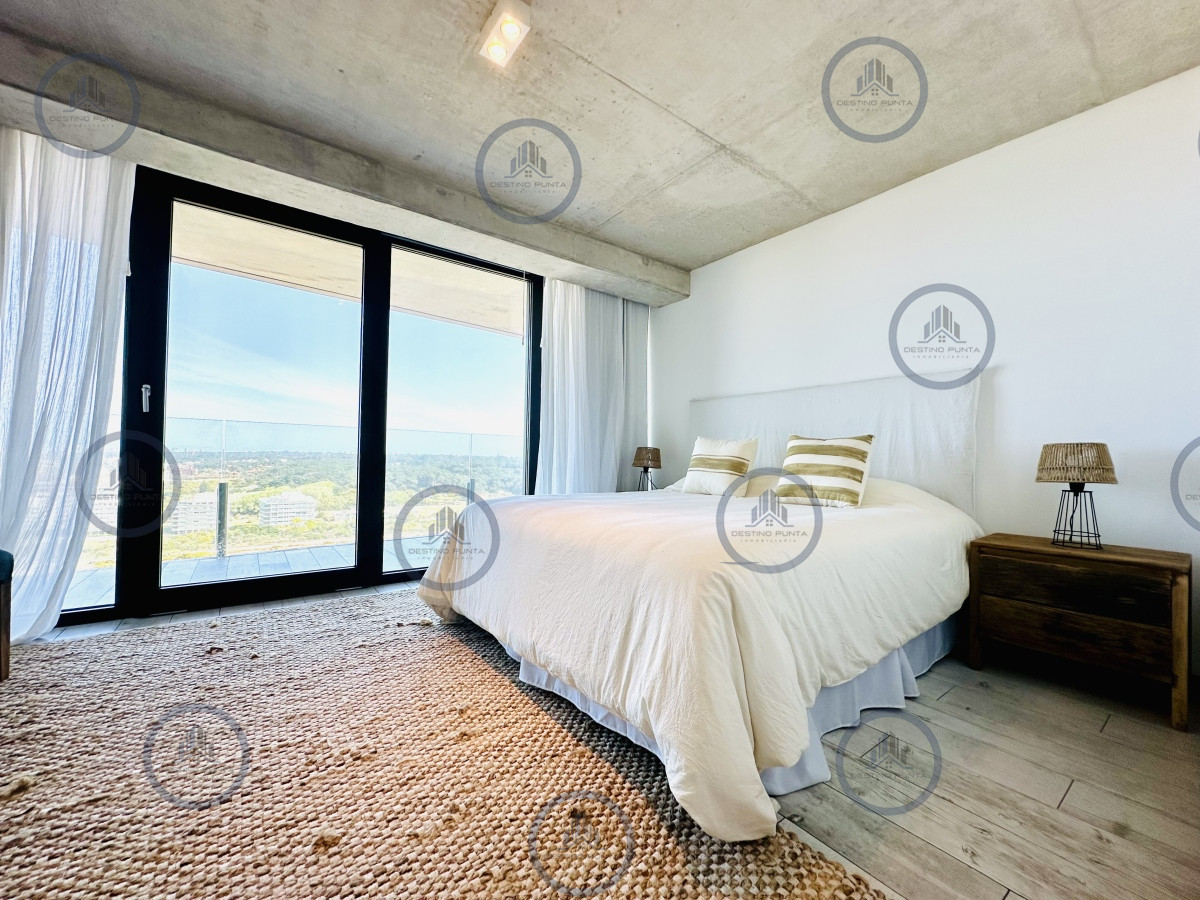 Apartamento ID.680 - Venta y alquiler de Apartamento de 1 Dormitorio en suite piso alto de Torre Surfside Village, Punta del Este