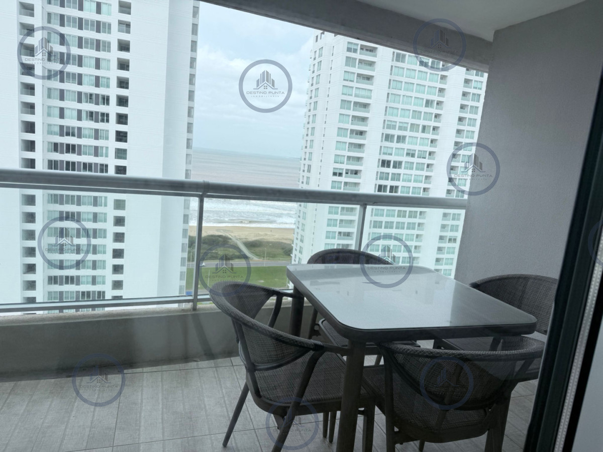 Apartamento ID.299 - Apartamento de 2 Dormitorios en Frente a Playa Brava - Punta del Este